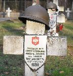 Kpr. Iwan Terlakowski upami�tniony (b��dnie jako u�an) na jednej z mogi� zbiorowych cmentarza wojennego w Granicy (fot. udost�pni�: Krzysztof Go�dzik).
