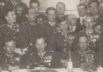 Lw�w, grudzie� 1930 r. Wachm. W�adys�aw Gwo�dzi�ski (oznaczony nr. 5) jako uczestnik uroczysto�ci po�egnania pp�k. Edwarda Godlewskiego, odchodz�cego na stanowisko dow�dcy 20 Pu�ku U�an�w w Rzeszowie, z korpusem podoficerskim 14 Pu�ku U�an�w Jaz�owieckich (fot. udost�pni�: Krzysztof Go�dzik).