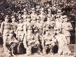 Kazimierz Nowak (pierwszy z lewej w g�rnym rz�dzie) w trakcie odbywania zasadniczej s�u�by wojskowej w 2 kompanii granicznej "Szrubiszki" batalionu Korpusu Ochrony Pogranicza "Niemenczyn", 1932-1933 (fot. ze zb. rodzinnych).