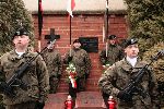 Wojskowa Asysta Honorowa przy grobie Pana Genera�a w w 122. rocznic� urodzin (http://www.army.mil.pl).