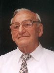 Aleksander Szyma�ski w roku 2001 (fot. ze zb. rodzinnych).