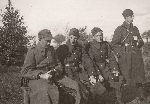 Alojzy R�czka w�r�d �o�nierzy Wojska Polskiego (fot. ze zb. rodzinnych).