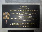 Tablica pami�tkowa ku czci gen. Aleksandra Krzy�anowskiego "Wilka" i jego �o�nierzy z Wile�skiego i Nowogr�dzkiego Okr�g�w Armii Krajowej wmurowana w 1997 r. w bazylice �w. El�biety we Wroc�awiu (fot. za Wikimedia Commons).