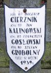 Boles�aw Cierznik, upami�tniony na imiennej tablicy epitafijnej w obr�bie kwatery wojennej na cmentarzu parafialnym w Juliopolu.