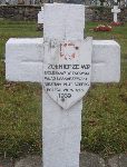 W�adys�aw �askarzewski, upami�tniony na imiennej tablicy epitafijnej na cmentarzu wojennym w Sochaczewie - Trojanowie, Al. 600-lecia. Stan z 2005 r.