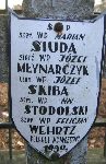 Stodolski upami�tniony na imiennej tablicy epitafijnej na jednej z mogi� zbiorowych cmentarza wojennego w Budach Starych. Stan z dn. 25. 12. 2005 r. (fot. Marcin Prengowski).
