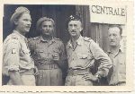 Wac�aw Chojna (pierwszy z lewej) jako major 2 pu�ku artylerii lekkiej ze sk�adu 3 Dywizji Strzelc�w Karpackich 2 Korpusu Polskiego Polskich Si� Zbrojnych na Zachodzie, W�ochy, 1946 r. (fot. z archiwum rodzinnego, za: Lawacz-Sampanis A. M., Biografie powsta�c�w - major Wac�aw Chojna ps. "Horody�ski", oprac. M. Janaszek-Seydlitz, [w:] Strona internetowa Stowarzyszenia Pami�ci Powstania Warszawskiego 1944, http://www.sppw1944.org/biografie/chojna.html).