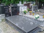 Miejsce poch�wku Wac�awa Chojny w grobie rodzinnym na Cmentarzu Wojskowym w Warszawie, ul. Pow�zkowska (fot. z archiwum rodzinnego, za: Lawacz-Sampanis A. M., Biografie powsta�c�w - major Wac�aw Chojna ps. "Horody�ski", oprac. M. Janaszek-Seydlitz, [w:] Strona internetowa Stowarzyszenia Pami�ci Powstania Warszawskiego 1944, http://www.sppw1944.org/biografie/chojna.html).