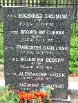 Boles�aw D�bowy upami�tniony na tablicy nagrobnej.