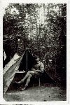 Konrad Delewski jako podharcmistrz Zwi�zku Harcerstwa Polskiego przed namiotem na obozie w Garczynie, przed 1939 r. (�r�d�o: Go�dzielewski B., Druh phm Konrad Delewski, [w:] Kronika Pomorskiego Hufca ZHP w Tczewie, s. 11). 