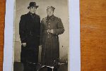 Kpr. J�zef Tabaczy�ski (z prawej) w 1939 r., tu� przed mobilizacj� do 37 pu�ku piechoty (fot. ze zb. rodzinnych).