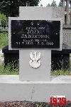 J�zef JANECZEK upami�tniony na imiennej tablicy epitafijnej na jednej z mogi� w obr�bie kwatery wojennej na cmentarzu parafialnym w Skierniewicach, ul. Kozietulskiego. Stan z dn. 25. 06. 2011 r. (fot. Marcin Prengowski).