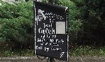 - Tablica epitafijna na krzy�u mogi�y J�zefa Go�ka w kwaterze wojskowej zmar�ych od ran �o�nierzy wrze�nia 1939r. - Cmentarz Rzymskokatolicki pw. �w. Antoniego w �odzi, ul. Solec 11 - „Mania”. Krzy� na mogile zosta� umieszczony przez najbli�sz� rodzin� poleg�ego. Wyra�nie zapisane nazwisko "Go�ek". Na skutek up�ywu czasu bardzo wyblak�a archiwalna fotografia poleg�ego. (fot. Zbigniew Adamas)