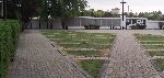Miejsce spoczynku Ludwika Nadolnego w obr�bie kwatery wojennej na cmentarzu parafialnym w ��czycy, ul. Kaliska. Stan z dn. 8 wrze�nia 2011 r. (fot. Zbigniew Adamas).