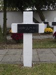 Kan. Lipka - Wydzielona kwatera wojenna �o�nierzy Wojska Polskiego na cmentarzu parafii rzymskokatolickiej pw. �w. Jakuba Aposto�a w Zdunach. (fot. Zbigniew Adamas, w dn. 31.10.2011r.)