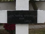 Dr Berta Spitzer upami�tniona na imiennej tabliczce epitafijnej na jednej z mogi� zbiorowych kwatery wojennej na cmentarzu parafialnym w Zdunach. Stan z dn. 31. 10. 2011 r. (fot. Zbigniew Adamas).