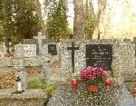 Por. rez. Jerzy Kasjan Iwi�ski upami�tniony na imiennej tablicy epitafijnej grobu rodzinnego na Cmentarzu Wojskowym w Warszawie, ul. Pow�zkowska. Stan z dn. 26 pa�dziernika 2021 r. (fot. udost�pni�a: Maria Majewska).