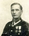Marcin Lewandowski jako przodownik Policji Pa�stwowej (fot. ze zb. rodzinnych).