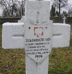 W�adys�aw Kotkiewicz (Ko�kiewicz), upami�tniony na imiennej tablicy epitafijnej na cmentarzu wojennym w Sochaczewie - Trojanowie, Al. 600-lecia. Stan z 2005 r.