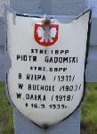 Boles�aw Rzepa, upami�tniony na imiennej tablicy epitafijnej na kwaterze wojennej na cmentarzu rzymskokatolickim w Rybnie. Stan z 2005r.