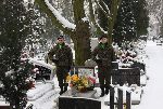 Wojskowa Asysta Honorowa na leszczy�skim cmentarzu przy grobie Pu�kownika W�adys�awa Wiecierzy�skiego w 30 rocznic� �mierci - 22 lutego 2013r.(http://www.4zpplot.wp.mil.pl/pl/4_158.html.).