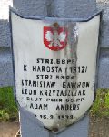 Leon Krzy�aszczak, upami�tniony na imiennej tablicy epitafijnej na kwaterze wojennej na cmentarzu rzymskokatolickim w Rybnie. Stan z 2005r.