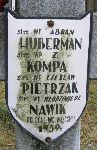 Czes�aw Pietrzak, upami�tniony na imiennej tablicy epitafijnej na wydzielonej kwaterze na cmentarzu rzymskokatolickim w Juliopolu.