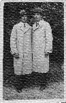 Feliks Glabus (po lewej) z bratem Stanis�awem.
Zdj�cie przedwojenne.
M.G.