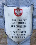 J�zef Janiak, upami�tniony na imiennej tablicy epitafijnej na kwaterze wojennej na cmentarzu rzymskokatolickim w Rybnie. Stan z 2005r.