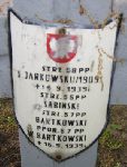 Stefan Jarkowski, upami�tniony na imiennej tablicy epitafijnej na kwaterze wojennej na cmentarzu rzymskokatolickim w Rybnie. Stan z 2005r.