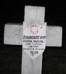 J�zef Florczyk (Florczak), upami�tniony na imiennej tablicy epitafijnej na cmentarzu wojennym w Sochaczewie - Trojanowie, Al. 600-lecia. Stan z 2005 r.