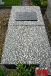 Nagrobek na mogile indywidualnej Felicji B�KOWSKIEJ w obr�bie kwatery wojennej na cm. parafialnym w Sochaczewie, ul. Traugutta (fot. T. Karolak)