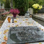 Gr�b Edmunda Romana Orlika na cmentarzu rzymskokatolickim pw. �w. J�zefa przy ul. Ogrodowej w �odzi. Stan z dn. 16. 10. 2015 r. (fot. Miros�aw Malinowski).