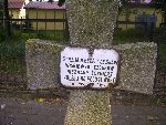 Czes�aw Wi�niewski upami�tniony na imiennej tablicy epitafijnej na mogile zbiorowej na cm. wojennym w Starym Waliszewie. Stan z dn. 28.08.2012 r. (fot. B�a�ej Kucharski).