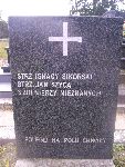 Strz. Ignacy Sikorski upami�tniony na imiennej tablicy epitafijnej na mogile zbiorowej w obr�bie kwatery wojennej �o�nierzy Wojska Polskiego na cm. parafii rzymskokatolickiej pw. �w. Macieja Aposto�a i �w. Ma�gorzaty w Bednarach. Stan z dn. 06.09.2012 r. (fot. B�a�ej Kucharski).