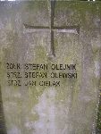 Strz. Stefan Olewski upami�tniony na imiennej tablicy epitafijnej na mogile zbiorowej na cm. wojennym w Kompinie. Stan z dn. 15.09.2012 r. (fot. B�a�ej Kucharski).
