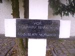 Stanis�aw Murawski upami�tniony na imiennej tablicy epitafijnej na mogile zbiorowej w obr�bie kwatery wojennej �o�nierzy Wojska Polskiego na cm. parafii rzymskokatolickiej pw. �w. Jakuba Aposto�a w Zdunach. Stan z dn. 27.09.2012 r. (fot. B�a�ej Kucharski).