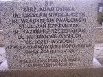 Kpr. (st. u�.) Jan Rze�niczak upami�tniony na imiennej tablicy epitafijnej na mogile zbiorowej w obr�bie kwatery wojennej �o�nierzy Wojska Polskiego na cm. parafii rzymskokatolickiej pw. Nawiedzenia Naj�wi�tszej Marii Panny i �w. J�zefa w Bielawach. Stan z dn. 29.09.2012 r. (fot. B�a�ej Kucharski).