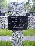 Plut. Stanis�aw Olesiak upami�tniony na imiennej tablicy epitafijnej na mogile zbiorowej w obr�bie kwatery wojennej �o�nierzy Wojska Polskiego na cm. parafii rzymskokatolickiej pw. �w. Bart�omieja Aposto�a w Domaniewicach. Stan z dn. 20.09.2012 r. (fot. B�a�ej Kucharski).