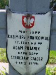 K. Ponikiewski (Ponikowski), upami�tniony na imiennej tablicy epitafijnej na kwaterze wojennej na cmentarzu rzymskokatolickim w Rybnie. Stan z 2005r.
