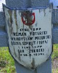 Roman Poterski, upami�tniony na imiennej tablicy epitafijnej na kwaterze wojennej na cmentarzu rzymskokatolickim w Rybnie. Stan z 2005r.