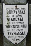 J�zef Szyma�ski, upami�tniony na imiennej tablicy epitafijnej na wydzielonej kwaterze na cmentarzu rzymskokatolickim w Juliopolu.