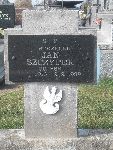 Strz. Jan Szczypek upami�tniony na tablicy na mogile zbiorowej w obr�bie kwatery wojennej �o�nierzy Wojska Polskiego na cmentarzu parafialnym w Dmosinie.                                           Stan z dn. 19.10.2013r. (fot. B�a�ej Kucharski).