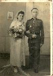 Getynga (Niemcy), lipiec 1945 r. Kpr. Czes�aw Kolanowski z �on� Aniel� z d. Stapiak (fot. ze zb. rodzinnych).
