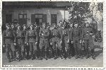Andrzej Piechowiak w�r�d �o�nierzy 7 pu�ku strzelc�w konnych w trakcie pobytu w Bystrzycy na Zaolziu, 1938-1939 r. (fot. ze zb. rodzinnych).