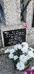 Antoni Burkiewicz upami�tniony symbolicznie na imiennej tabliczce epitafijnej na grobie rodzic�w na cmentarzu parafialnym w Wilkowyi. Stan z dn. 29 pa�dziernika 2025 r. (fot. Joanna Szczepaniak).