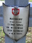 J�zef G�owacki, upami�tniony na imiennej tablicy epitafijnej na kwaterze wojennej na cmentarzu rzymskokatolickim w Rybnie. Stan z 2005r.