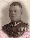 Sier�. Konrad Frankiewicz na fotografii z legitymacji podoficerskiej (fot. ze zb. rodzinnych).