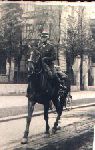 Ppor. Edward Lankamer w czasie s�u�by w 4 Pu�ku Artylerii Lekkiej w Inowroc�awiu, 1938/1939 r. (fot. ze zb. rodzinnych).
