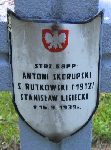 Antoni Skorupski, upami�tniony na imiennej tablicy epitafijnej na kwaterze wojennej na cmentarzu rzymskokatolickim w Rybnie. Stan z 2005r.